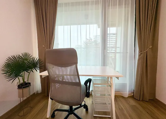 شقة Simphony فارنا