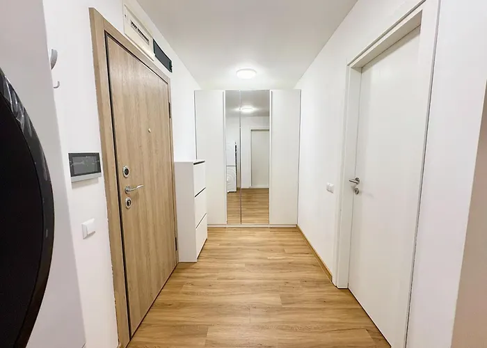 Simphony شقة فارنا